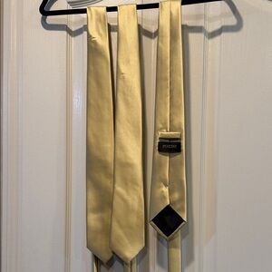 Puccini Gold Necktie